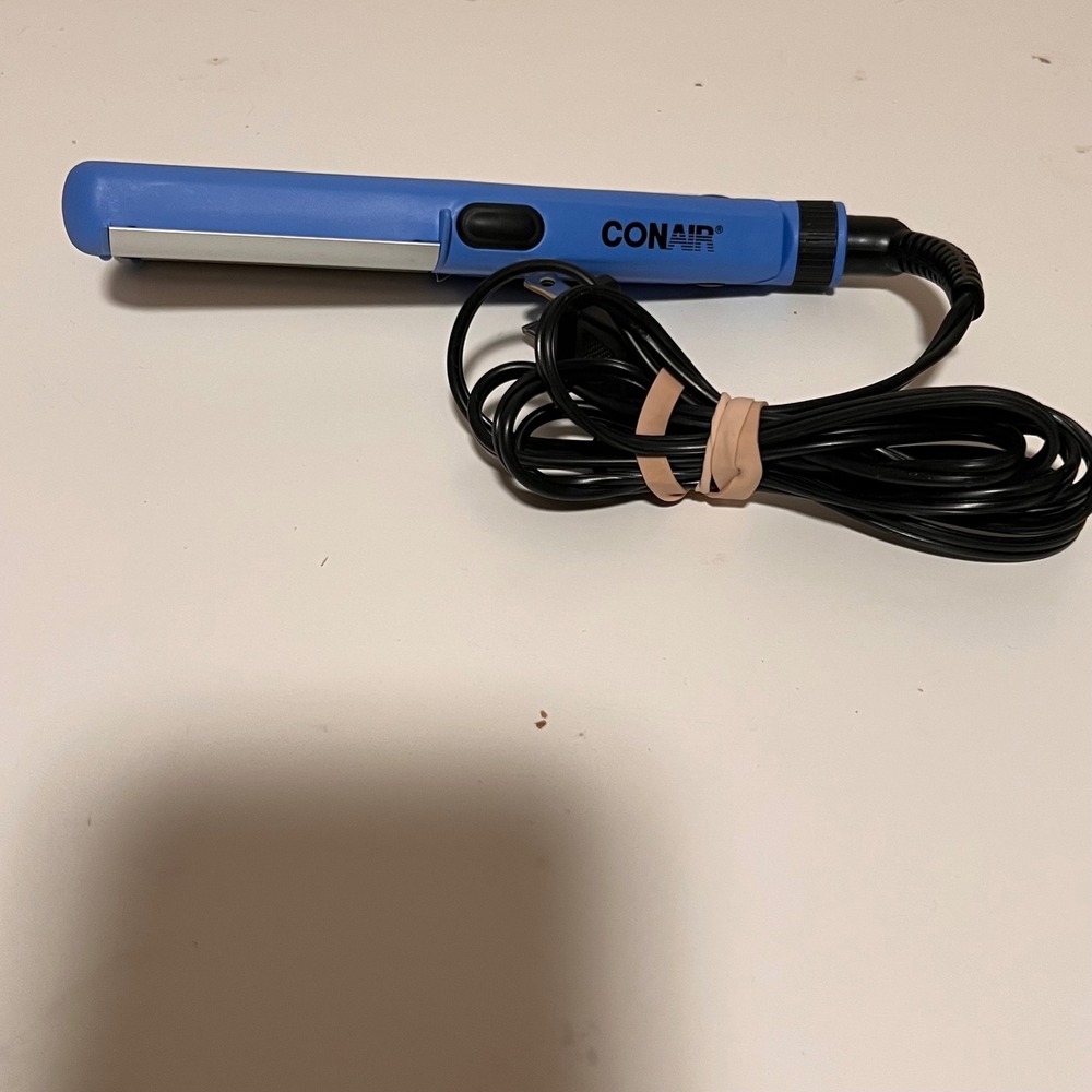 Conair Travel Size MiniPro 1/2" Hair Straightener Blue Dual Voltage CS80ANR Flat